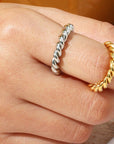 Twisted Chain Ring